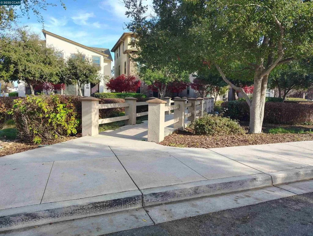 273 Sullivan Way, Hayward, California 94541 home-pic-18