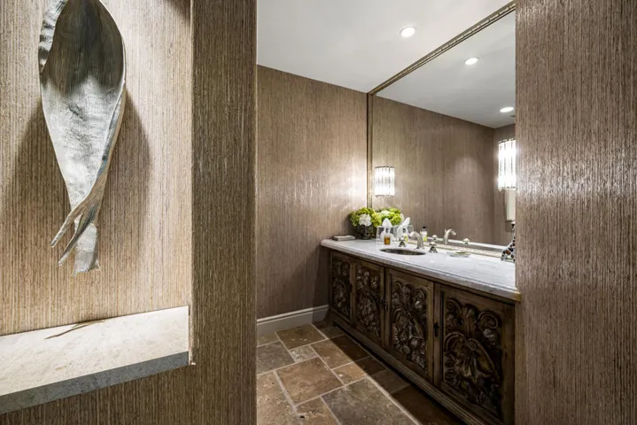 105-print-VN_Peerless_OPMG_1225_105