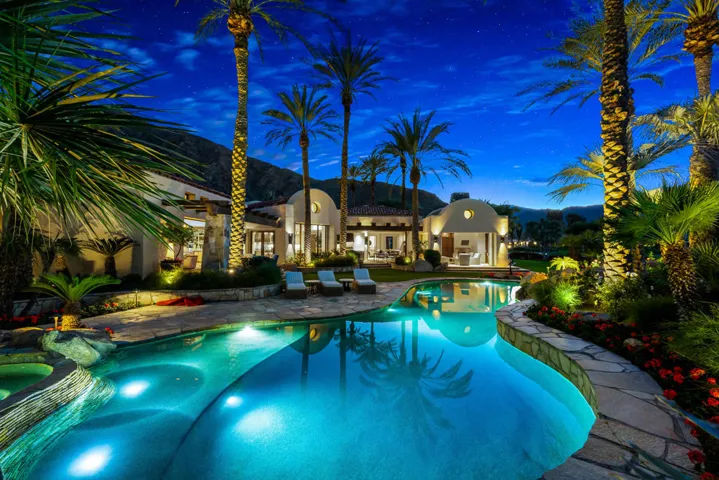 26-print-VN_Peerless_OPMG_1225_026