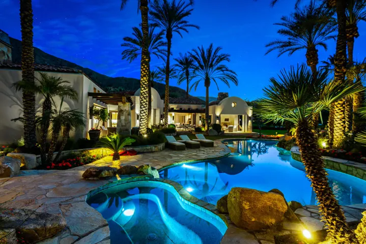 24-print-VN_Peerless_OPMG_1225_024