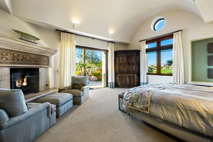 76-print-VN_Peerless_OPMG_1225_076