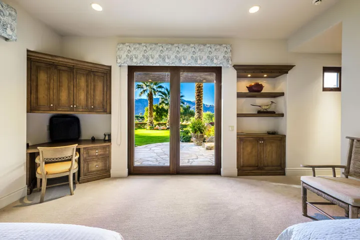 98-print-VN_Peerless_OPMG_1225_098