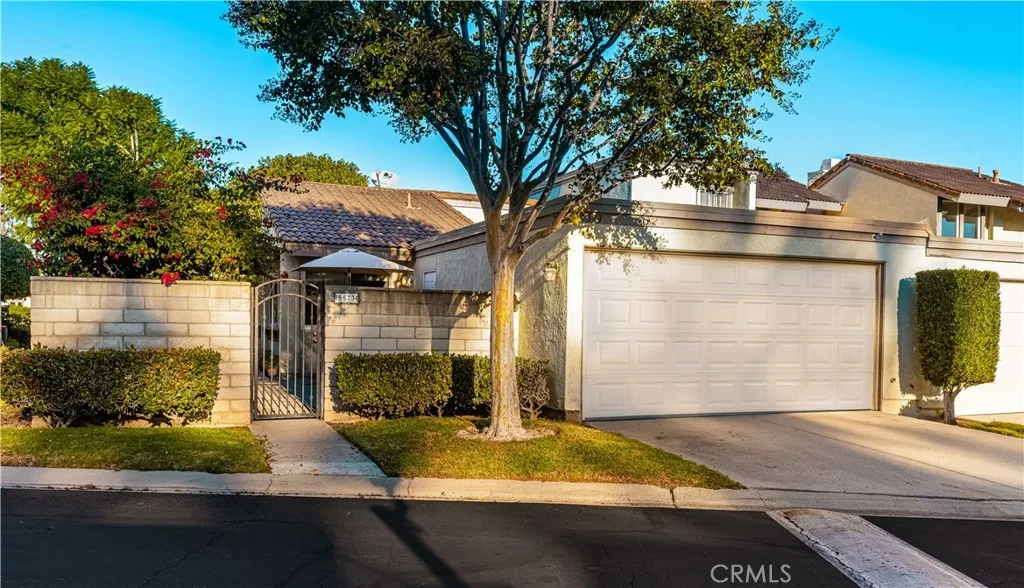 5573 E Vista Del Rio, Anaheim, California 92807 home-pic-39