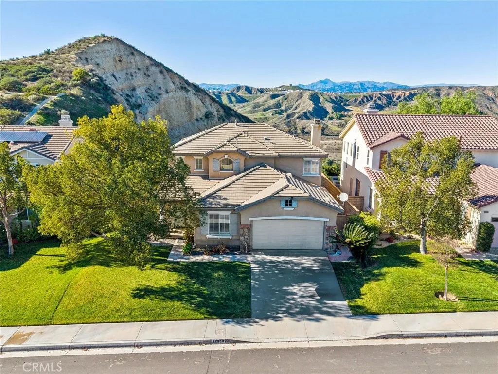 22939 Raintree, Saugus, California 91390 home-pic-1