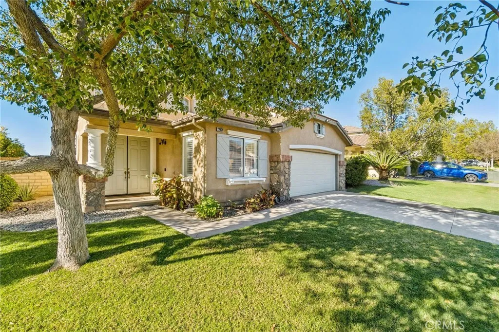 22939 Raintree, Saugus, California 91390 home-pic-3
