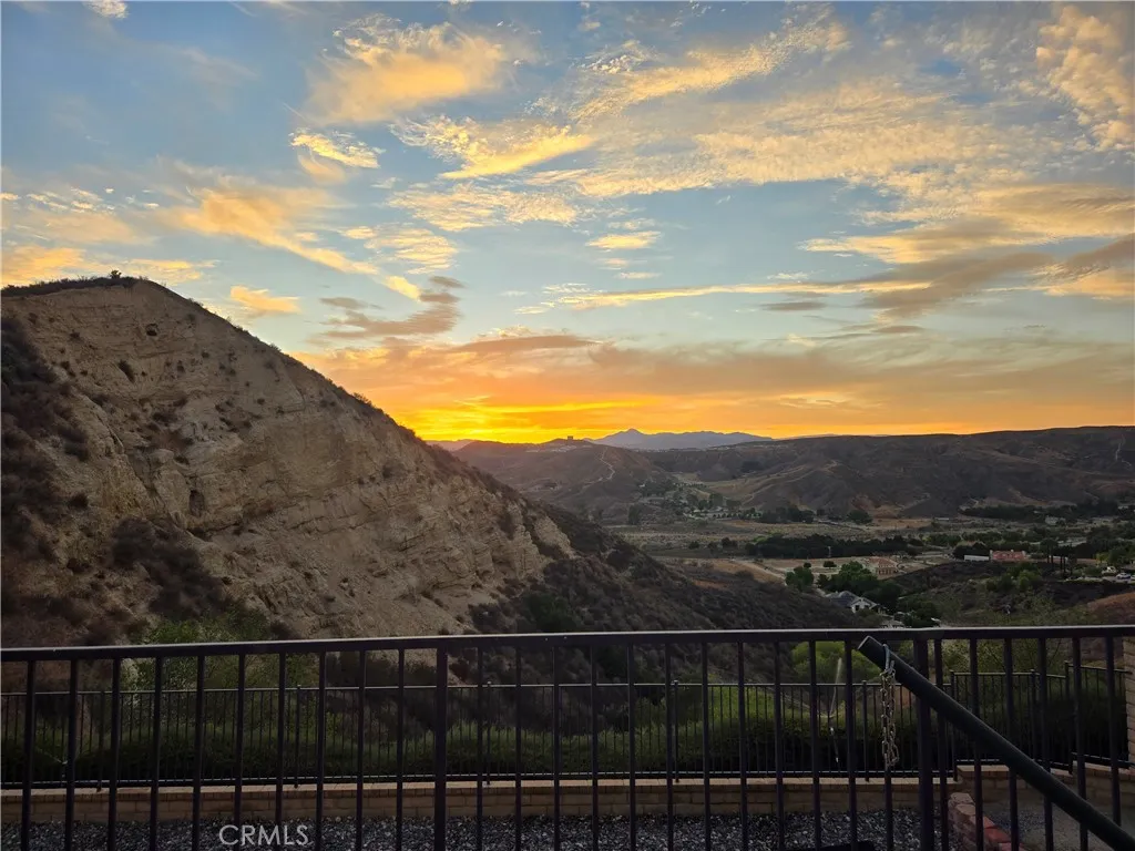 22939 Raintree, Saugus, California 91390 home-pic-44