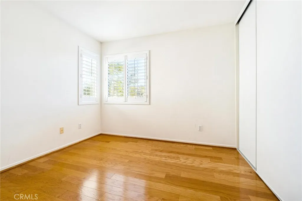 22939 Raintree, Saugus, California 91390 home-pic-30
