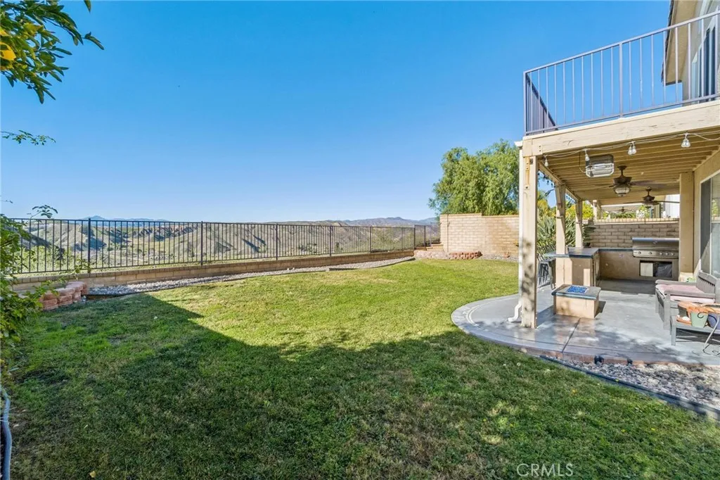 22939 Raintree, Saugus, California 91390 home-pic-31