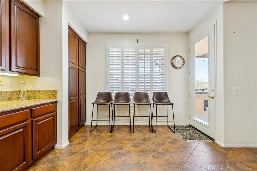 22939 Raintree, Saugus, California 91390 home-pic-13