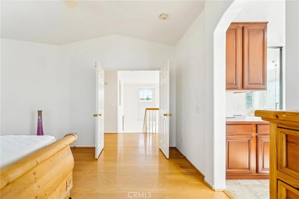 22939 Raintree, Saugus, California 91390 home-pic-19