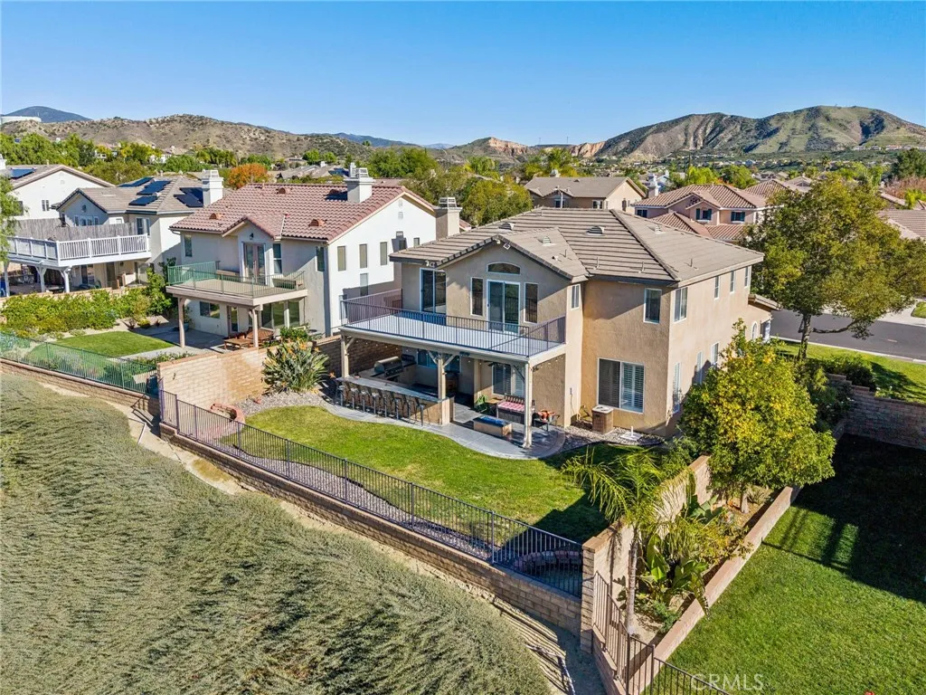 22939 Raintree, Saugus, California 91390 home-pic-40