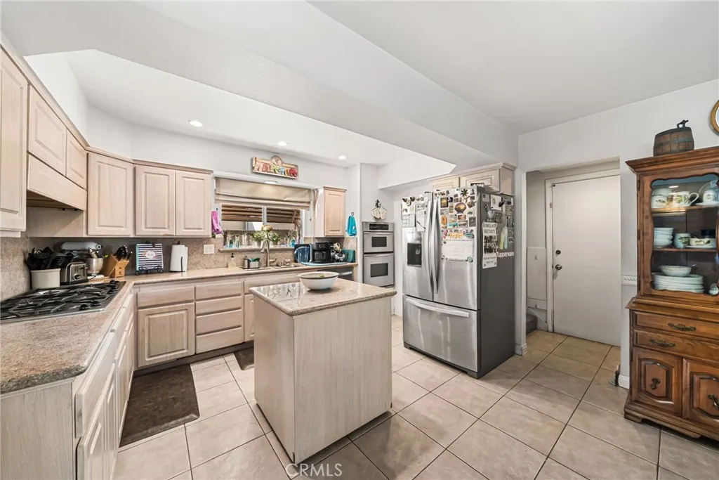 4024 E Del Valle, Orange, California 92869 home-pic-15