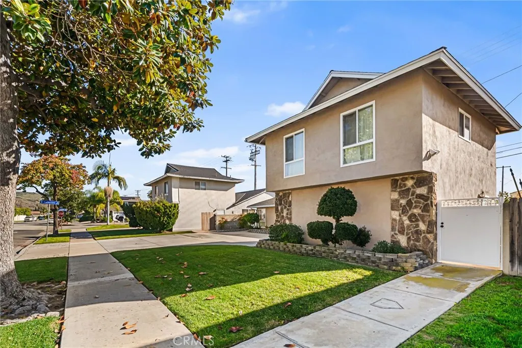 4024 E Del Valle, Orange, California 92869 home-pic-6