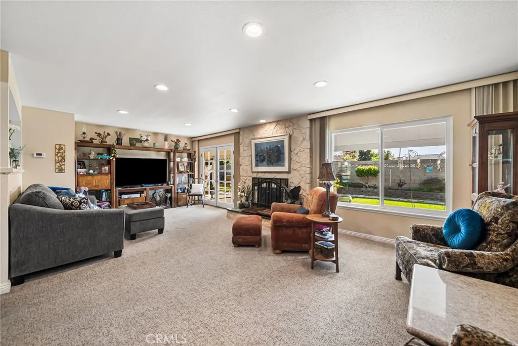 4024 E Del Valle, Orange, California 92869 home-pic-8