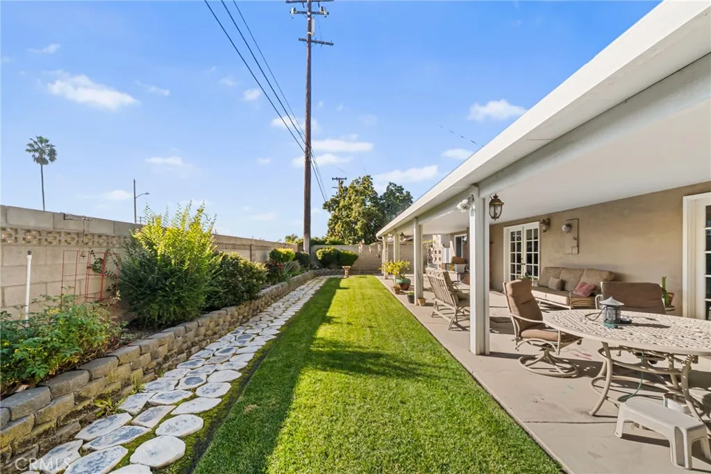 4024 E Del Valle, Orange, California 92869 home-pic-22