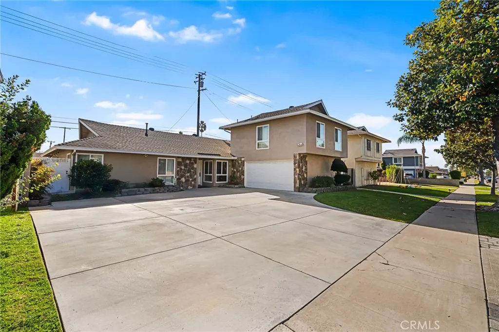 4024 E Del Valle, Orange, California 92869 home-pic-4