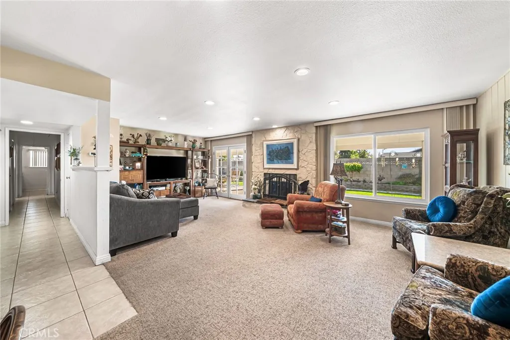 4024 E Del Valle, Orange, California 92869 home-pic-11