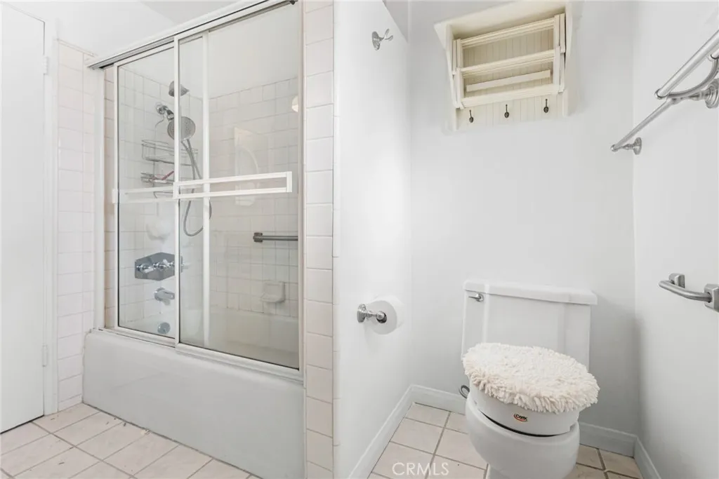 11138 Aqua Vista 43, Studio City, California 91602 home-pic-13