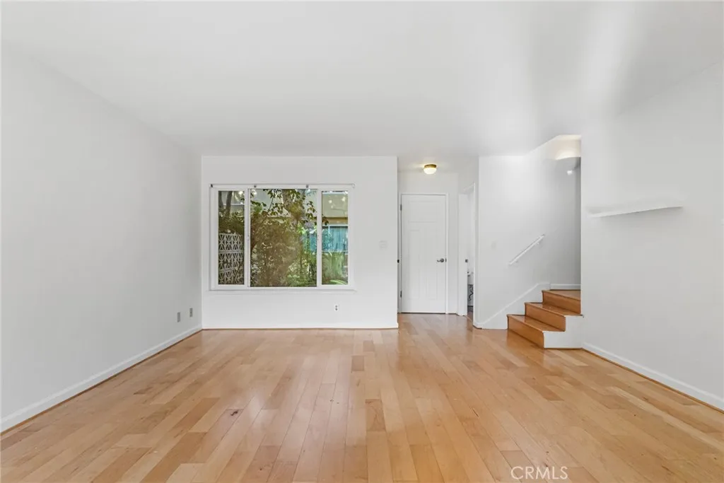 11138 Aqua Vista 43, Studio City, California 91602 home-pic-3