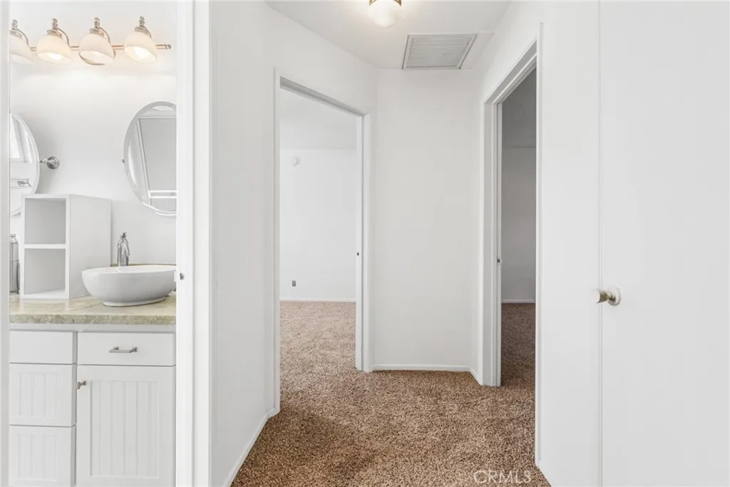 11138 Aqua Vista 43, Studio City, California 91602 home-pic-11