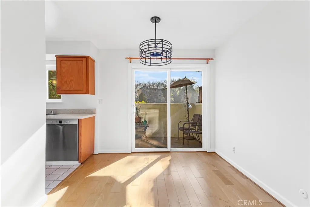 11138 Aqua Vista 43, Studio City, California 91602 home-pic-5