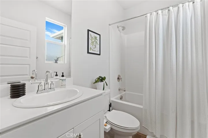 1752 Cayton Loop, West Covina, California 91790