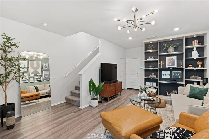 1752 Cayton Loop, West Covina, California 91790