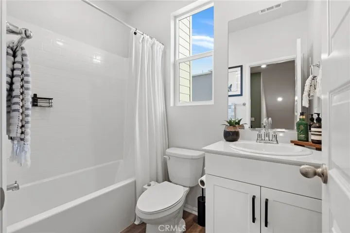 1752 Cayton Loop, West Covina, California 91790