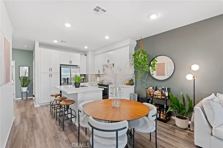 1752 Cayton Loop, West Covina, California 91790