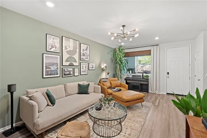 1752 Cayton Loop, West Covina, California 91790