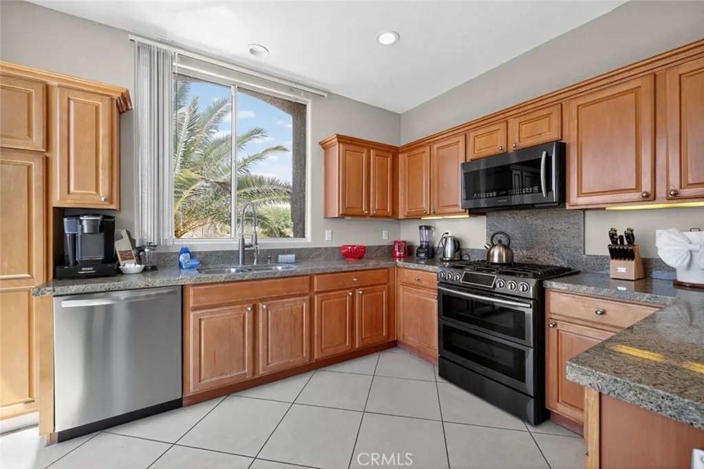12220 Skyline Drive, Desert Hot Springs, California 92240 home-pic-13