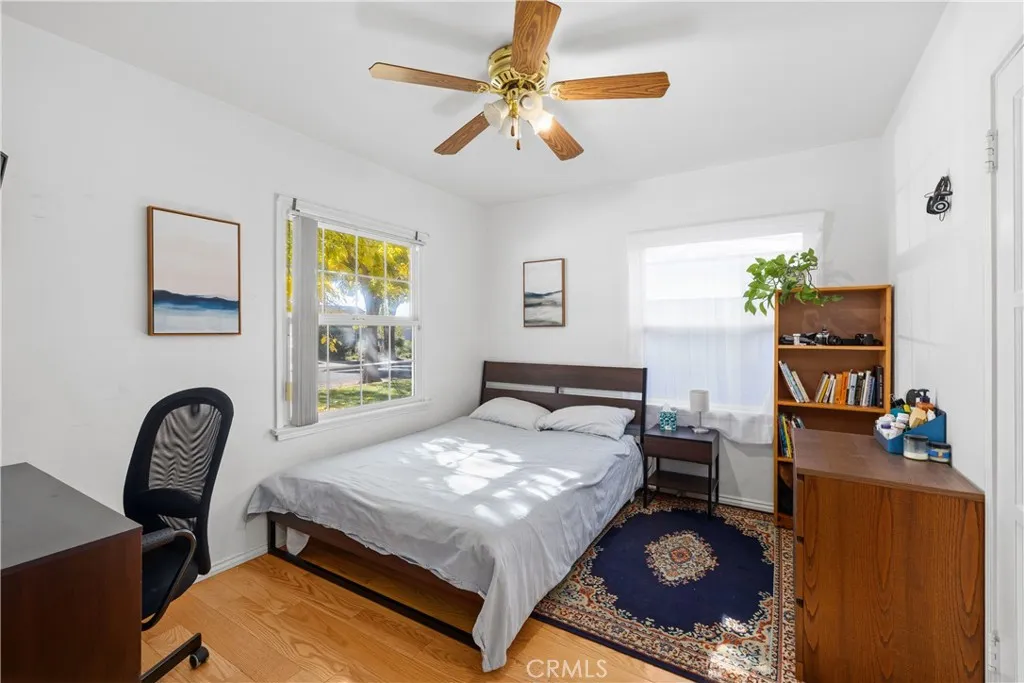 17419 Leadwell, Lake Balboa, California 91406 home-pic-11