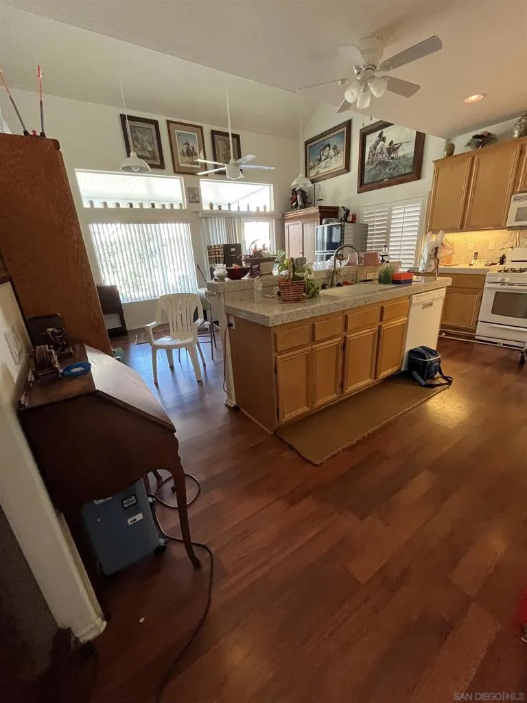 2723 Hazy Way, Banning, California 92220 home-pic-2