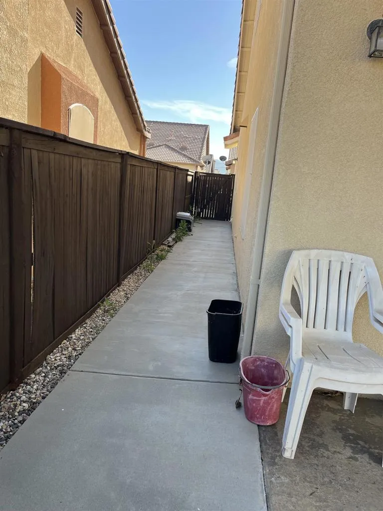2723 Hazy Way, Banning, California 92220 home-pic-60