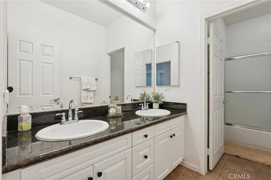 26812 Peppertree Drive, Valencia, California 91381 home-pic-17