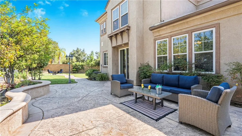 26812 Peppertree Drive, Valencia, California 91381 home-pic-22