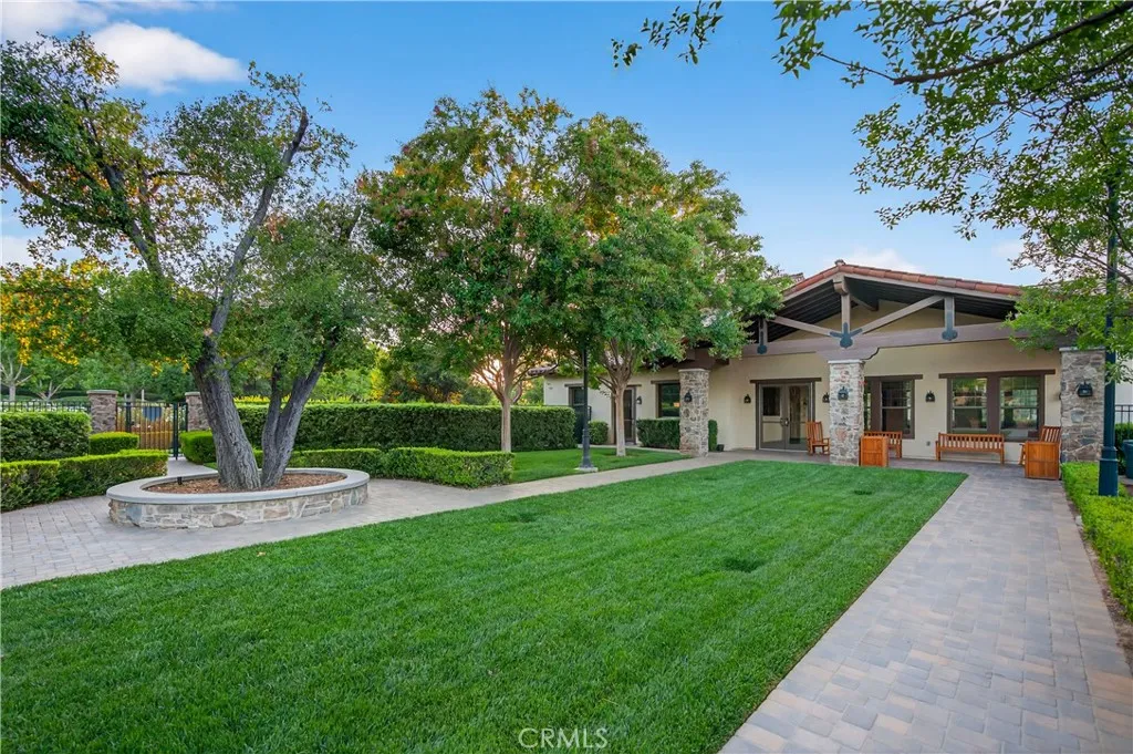 26812 Peppertree Drive, Valencia, California 91381 home-pic-33