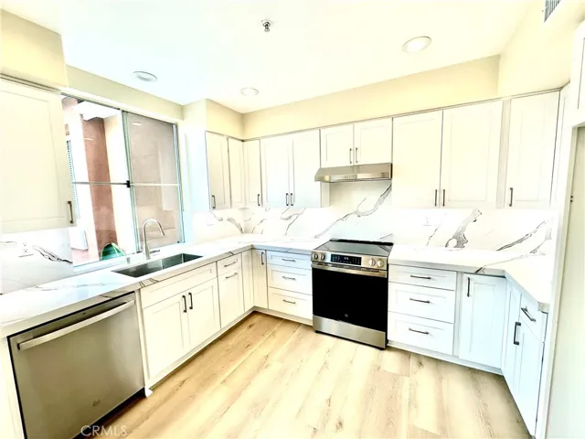505 Marinella Aisle, Irvine, California 92606