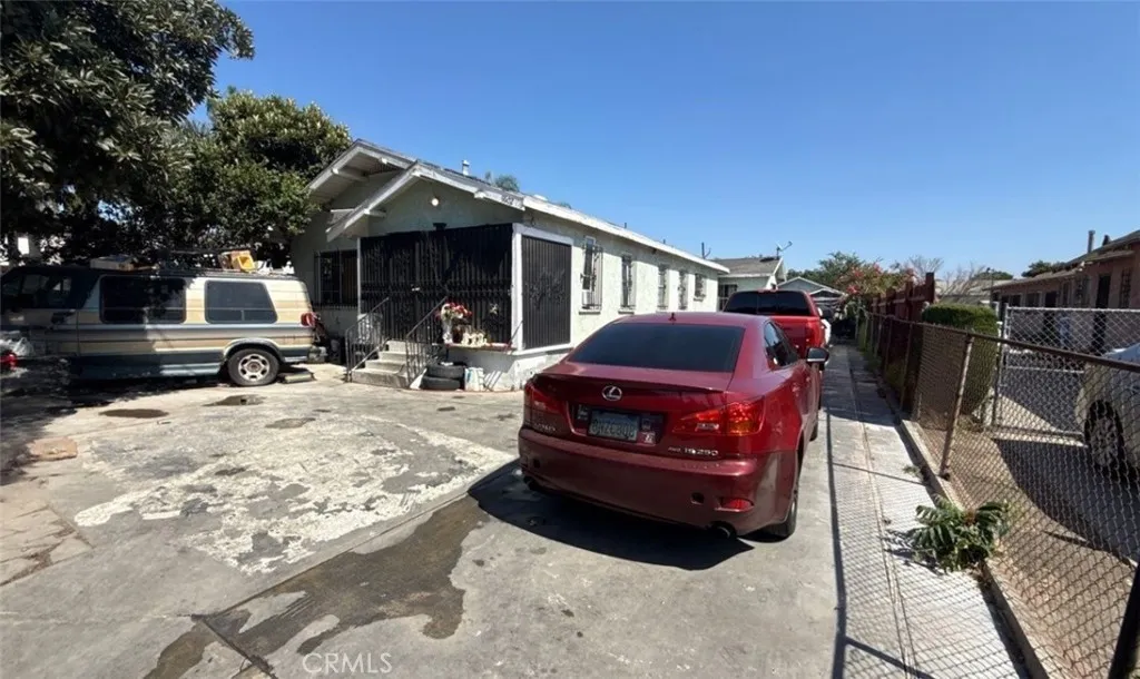 9602 Holmes Avenue, Los Angeles, California 90002 home-pic-3