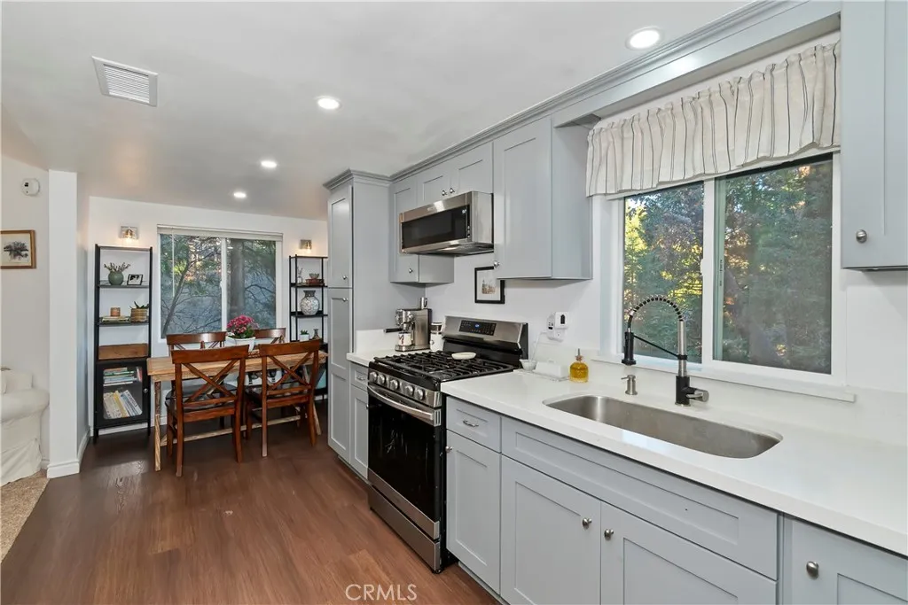 687 Spring, Cedarpines Park, California 92322 home-pic-10