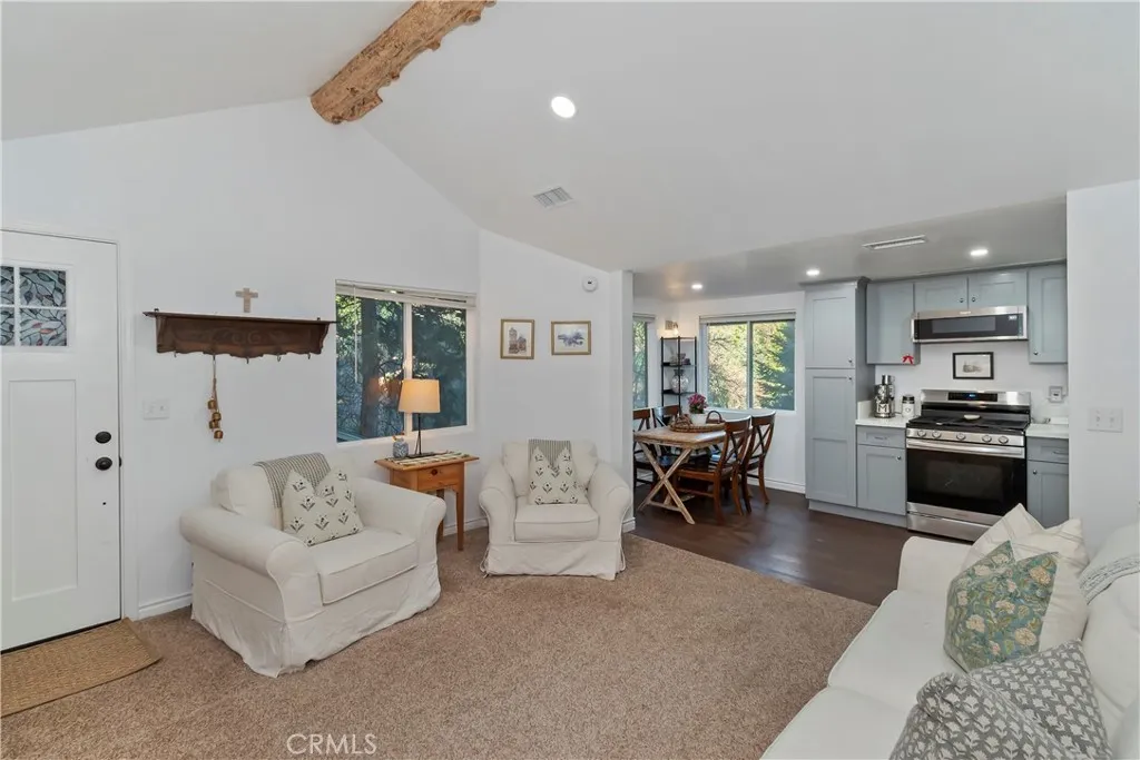 687 Spring, Cedarpines Park, California 92322 home-pic-5