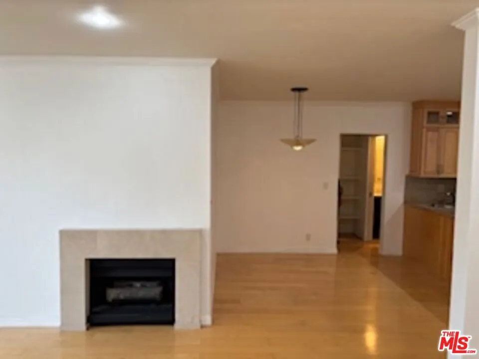 11645 Montana Avenue 338, Los Angeles, California 90049 home-pic-6