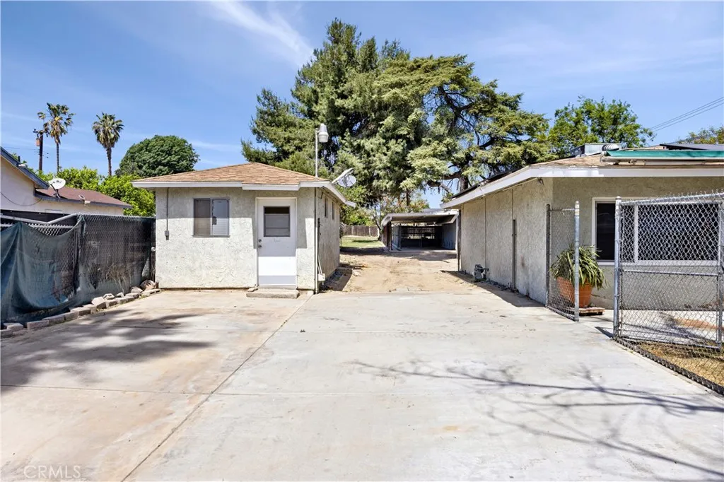 1829 E Elm, Ontario, California 91761 home-pic-23
