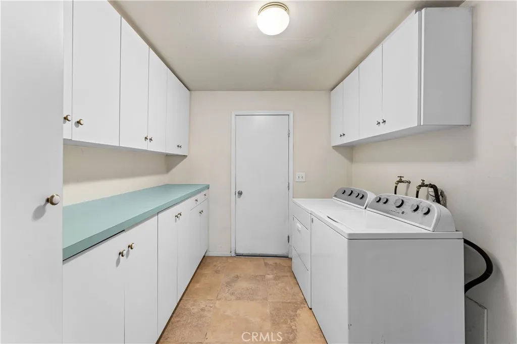 1829 E Elm, Ontario, California 91761 home-pic-20
