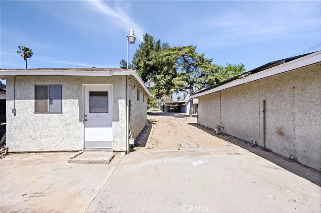 1829 E Elm, Ontario, California 91761 home-pic-24