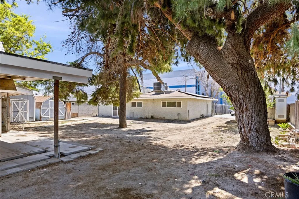 1829 E Elm, Ontario, California 91761 home-pic-31