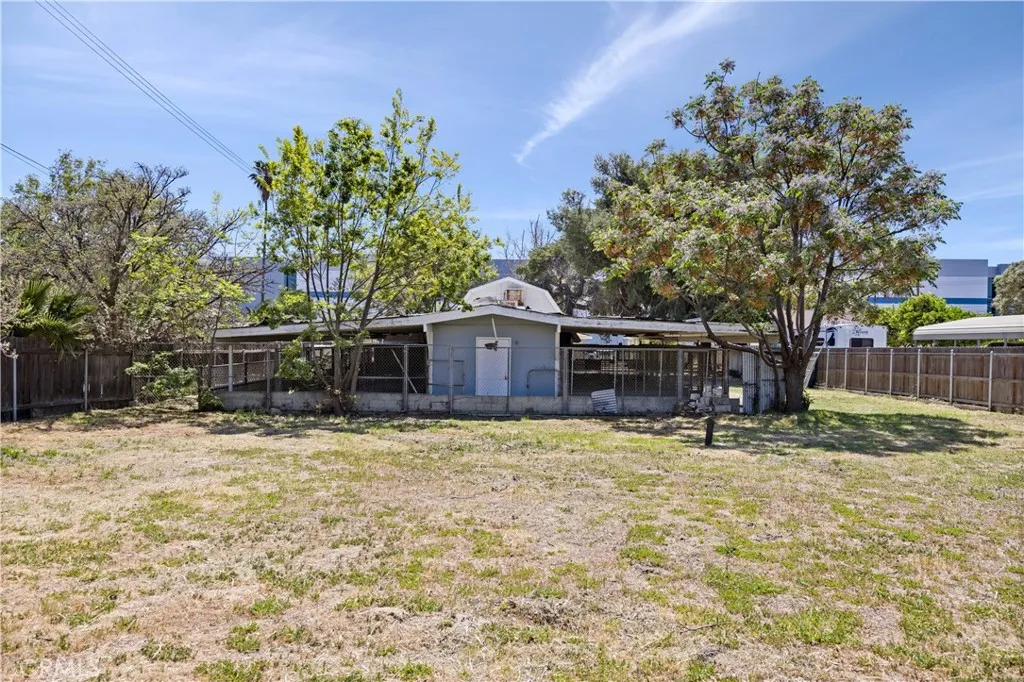 1829 E Elm, Ontario, California 91761 home-pic-33
