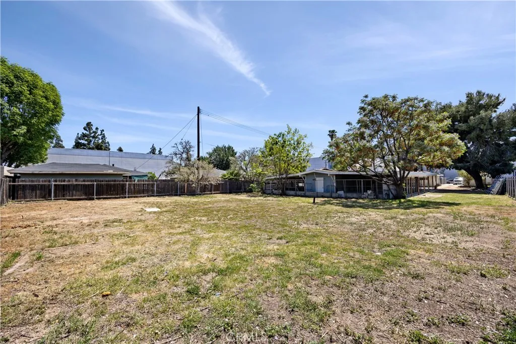 1829 E Elm, Ontario, California 91761 home-pic-34