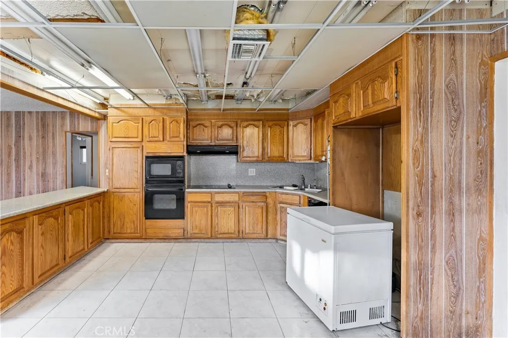 1829 E Elm, Ontario, California 91761 home-pic-7