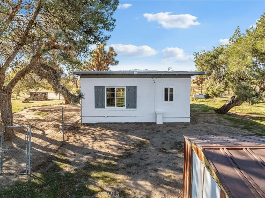 9770 2nd, Phelan, California 92371 home-pic-38